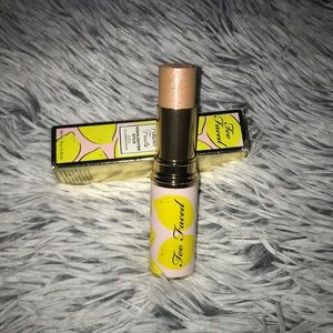 Too Faced Frosted Fruits Highlighter stick
